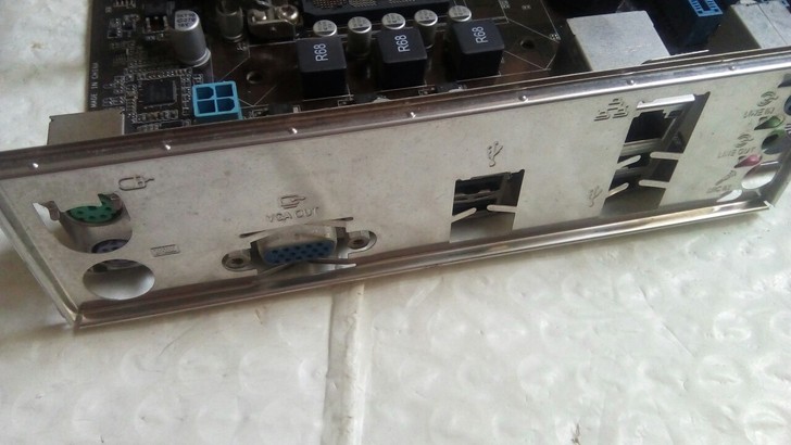 华硕h61m-E电脑主板 .