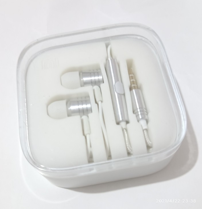 【买一送一】全新手机通用活塞耳机圆孔，送耳...