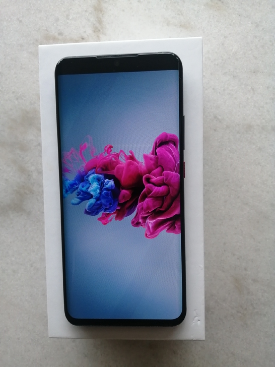 中兴天机AXON11 5g 型号 Z丅EA...