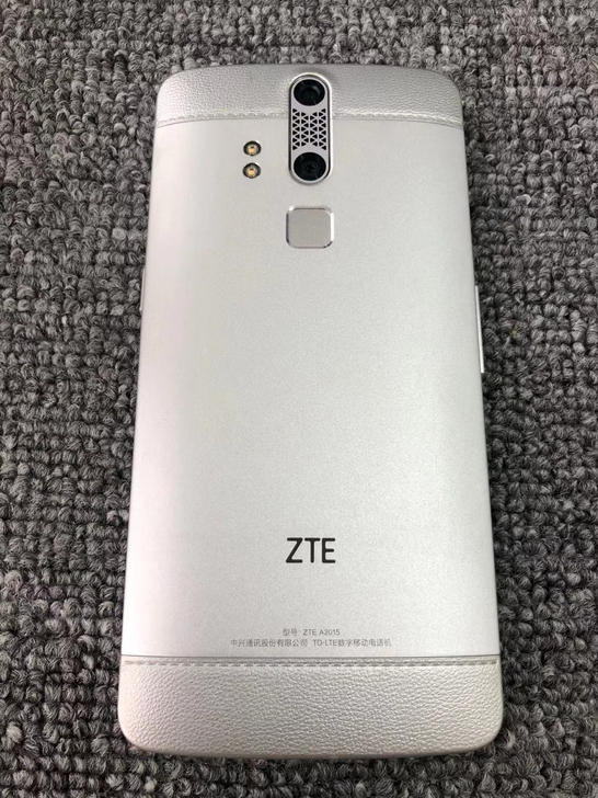 中兴AXON 天机 内存3+32g 银白色...