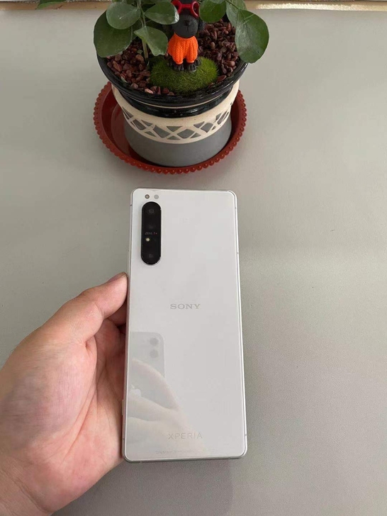 29索尼xperia1ii 国行白色 12...