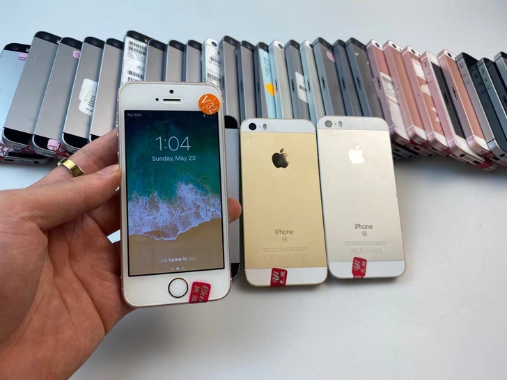 仅激活未使用iphone SE纯 原装无拆...
