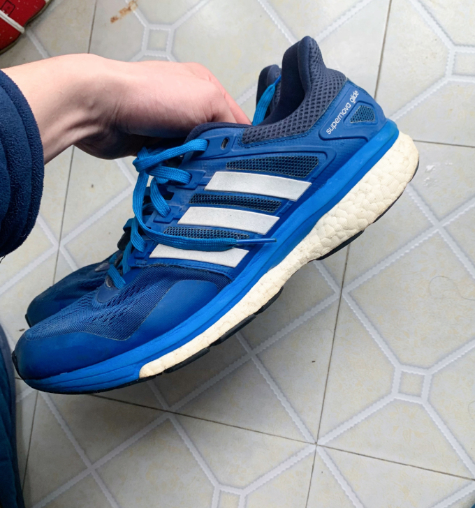 阿迪达斯boost男鞋