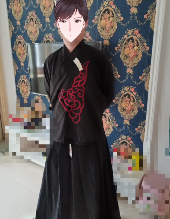 男士汉服一套，几乎全新，200买的，现低价...