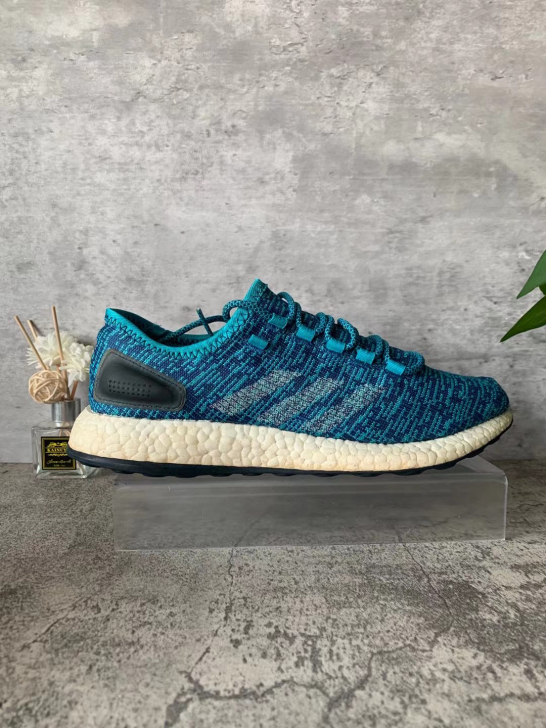 正品43码阿迪达斯Adidas休闲鞋跑步鞋