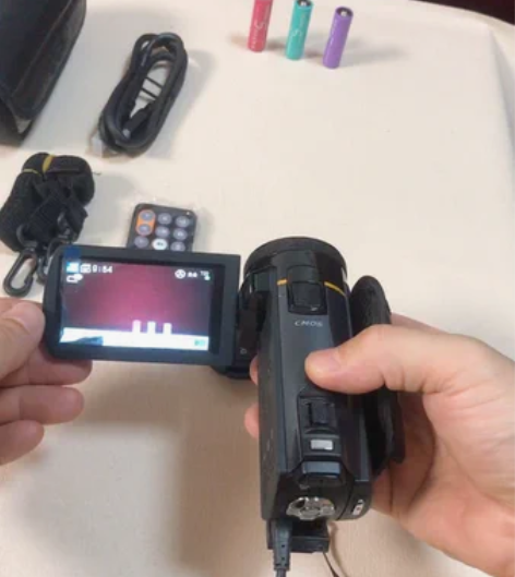 几乎全新欧达数码摄像机DV,全新的屏幕膜都...