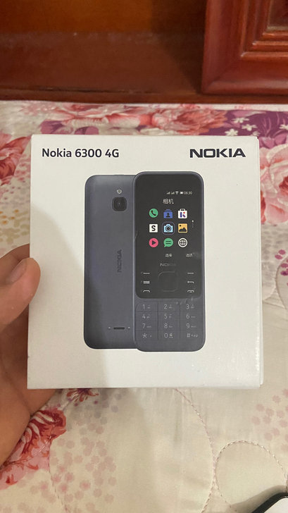 转让99新诺基亚手机6300。就试玩了一下...