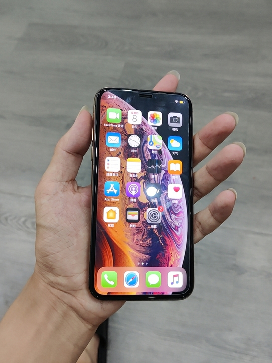 iPhone xs 国行 64G 全原