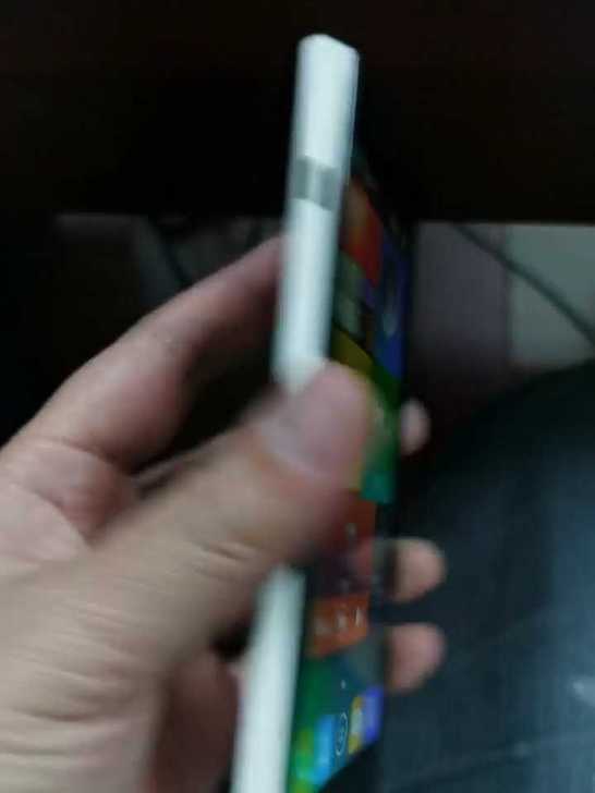 海信手机，有贴膜海信手机老年机，包括充电线...