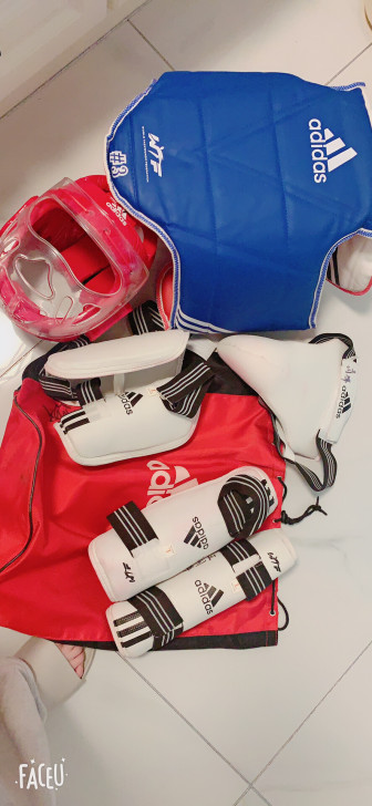 跆拳道护具可以穿到150斤左右，低价出售