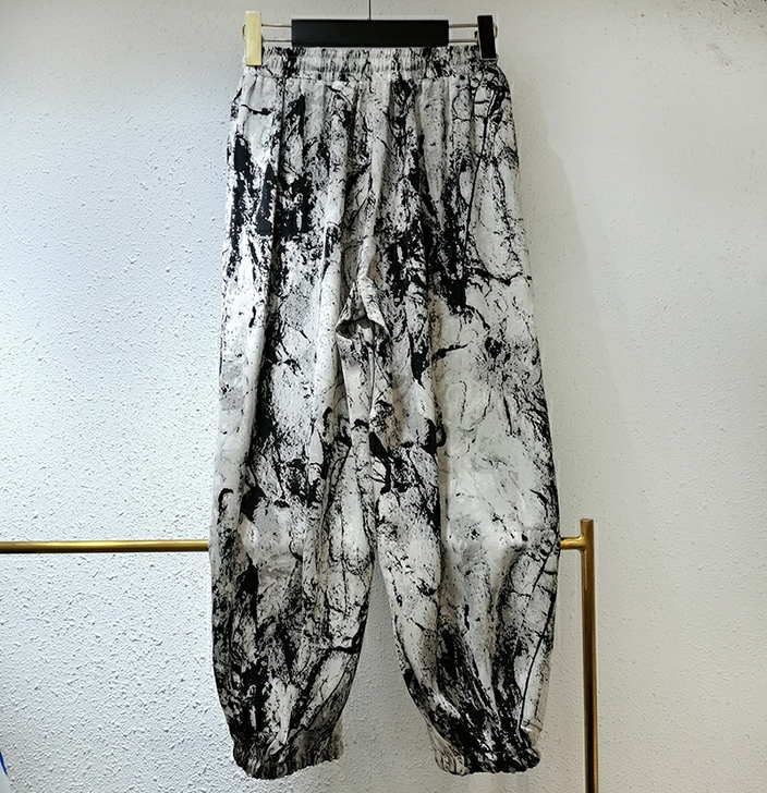 全新 工厂直销冰雪丝束腿裤宽松大码荷叶腰穿...