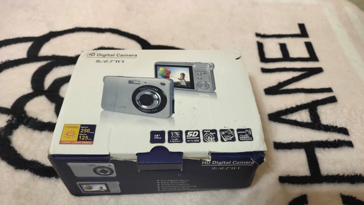 全新的相机，港口滞留件，说明书全英文，我不...