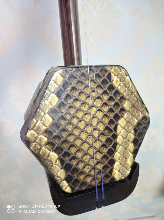 全新黑檀木二胡低价转让处理。