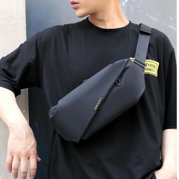 胸包腰包斜挎包男士新款单肩包防水斜肩包夸包...