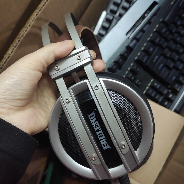 飞鹰传奇耳机  游戏音乐耳机