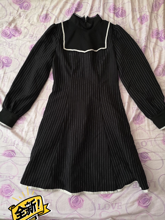 条纹黑色裙,买到新衣服都会下水洗,仅试穿,...