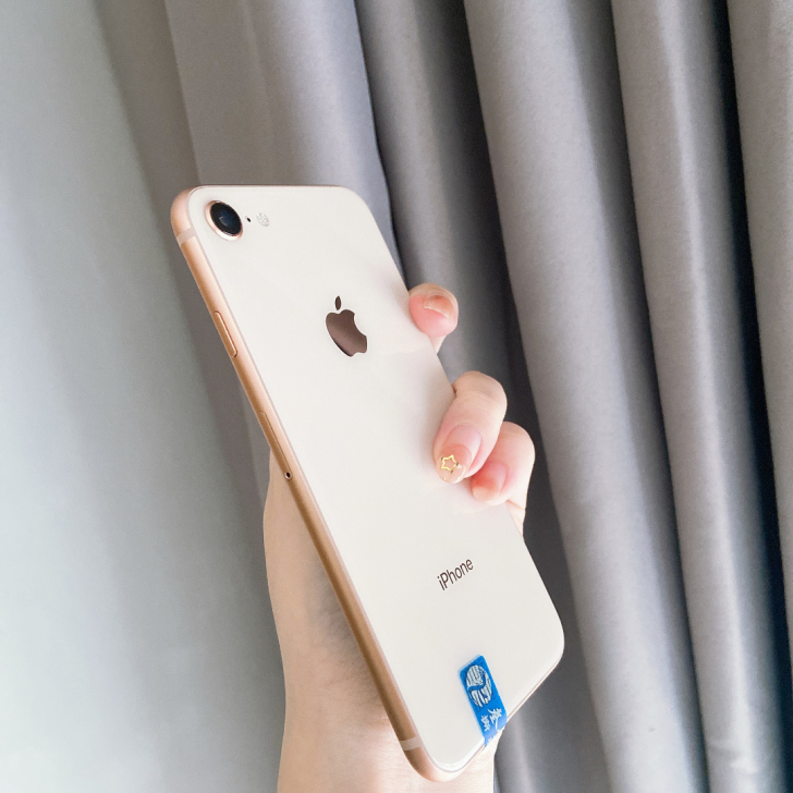 二手iphone8无拆无修苹果8金色