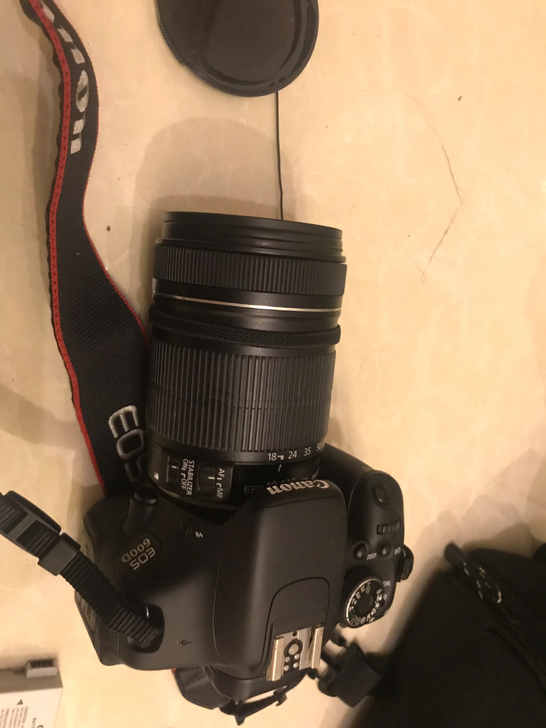 佳能600d 18-135原装佳能镜头。香...