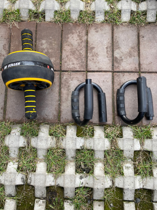 健腹轮腹肌轮俯卧撑家用健身男士运动锻炼女收...