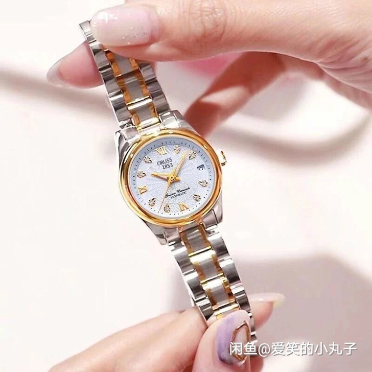 朋友从香港带回来的的女士手表 非常时尚漂亮...