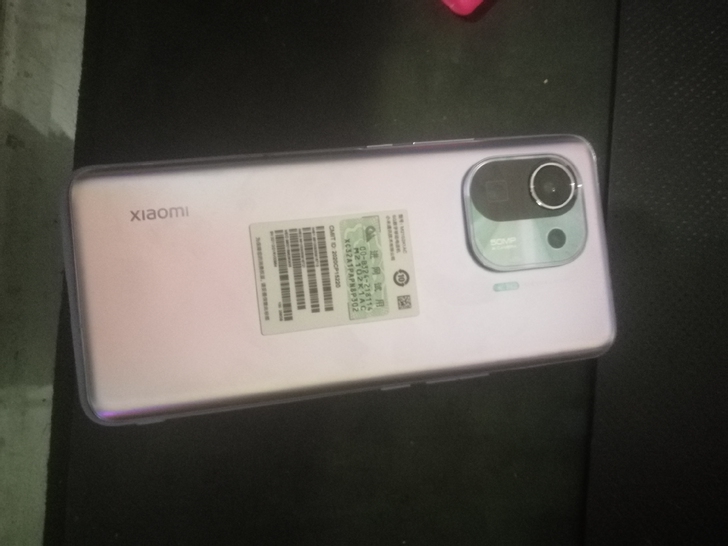 小米11Pro 12+256g，手机是6月...