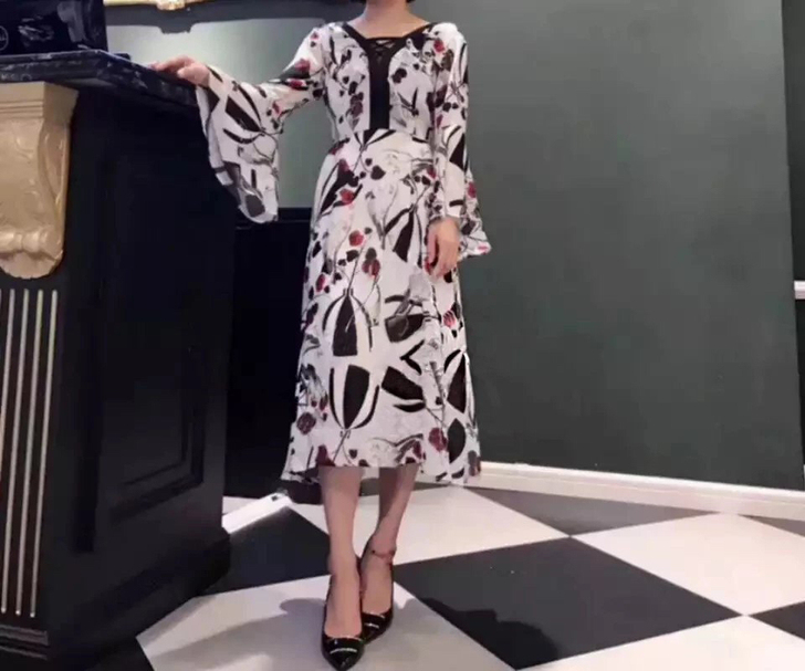 这个裙子，S码，全新，大约能穿到105斤，...