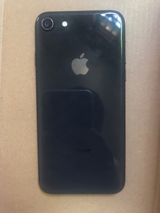 苹果8 64G 美版全网通,插卡就能用...