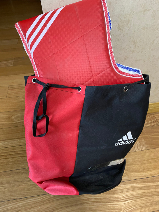 全新跆拳道护具200元，原价380