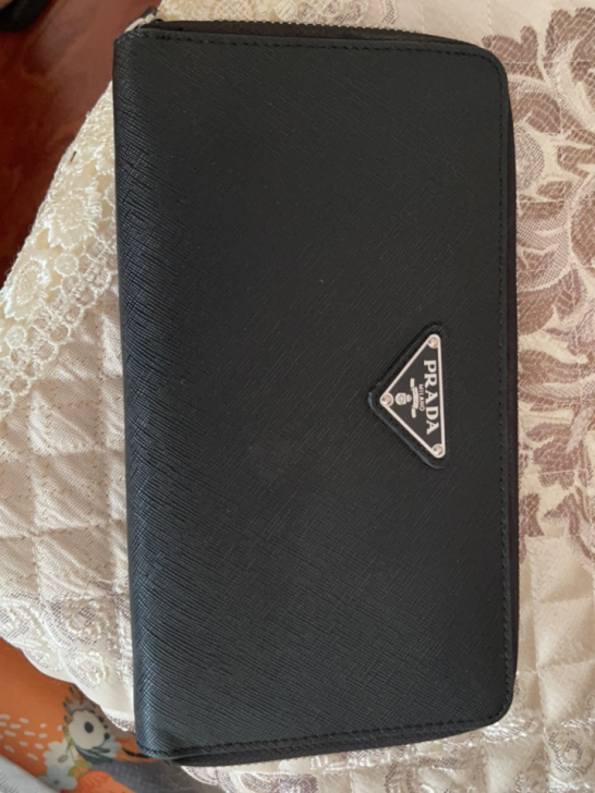 Prada正品男士手拿包，500包邮