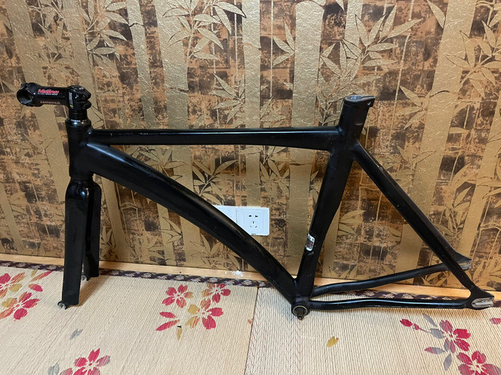 leader 死飞车架 场地架 我记得是7...