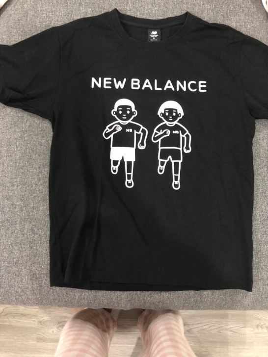 NEW BALANCE 黑色小人T  男女...