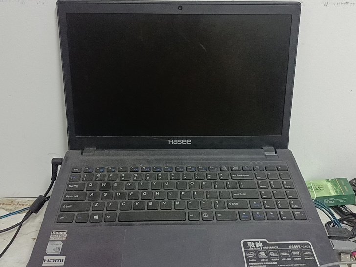 神舟战神的笔记本。具体什么配置我也不太清楚...