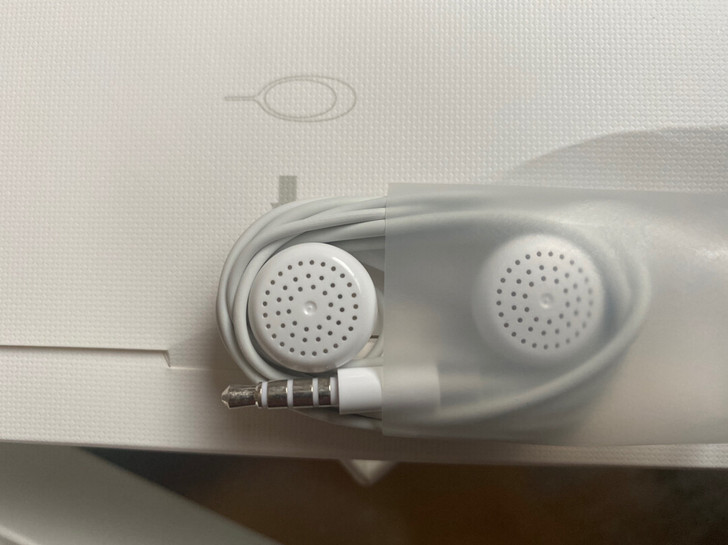 全新OPPO A57 耳机 全新未使用!...