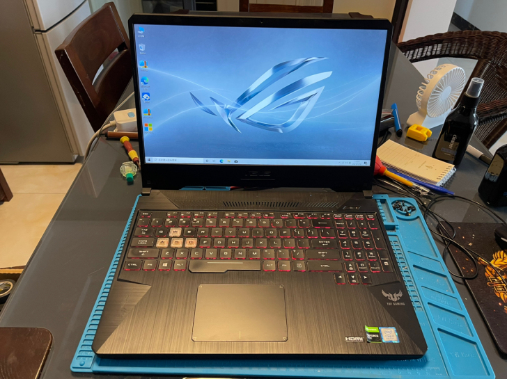 华硕飞行堡垒FX95  15.6寸游戏笔记...