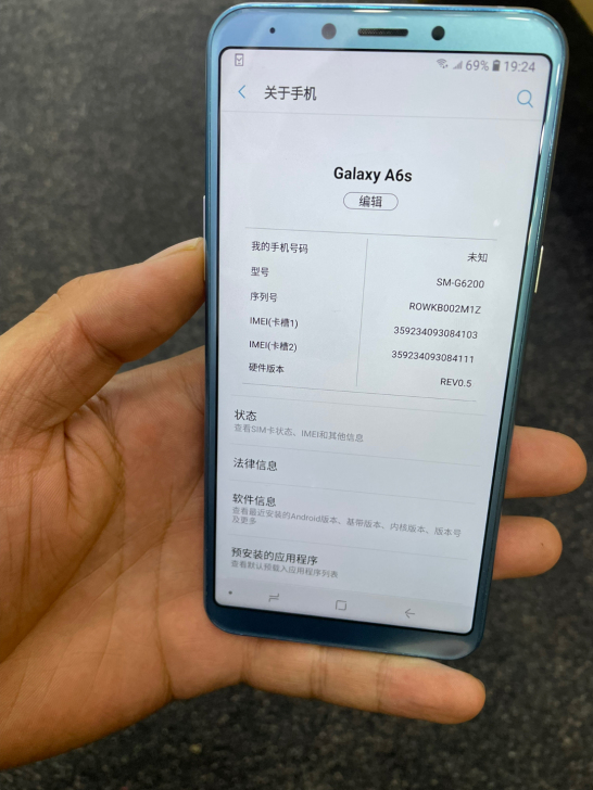三星A6s。6+64G 无拆无修 无暗病。...