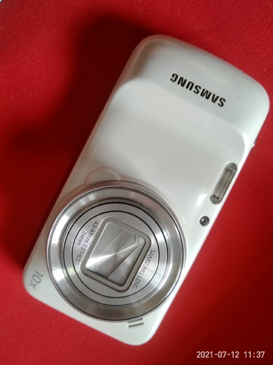 三星照相手机，C101功能正常。成色还可以。