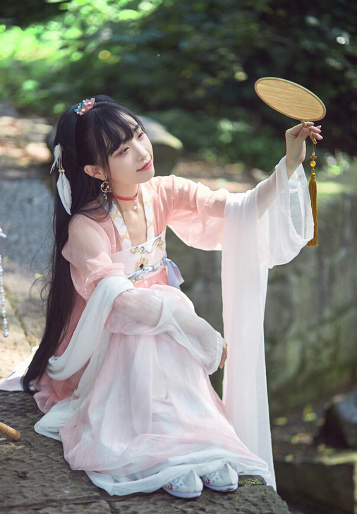 十三余 小豆蔻，白羽对襟齐胸衫裙系带刺绣两...