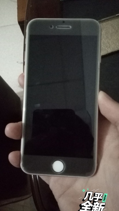苹果8金色非常靓