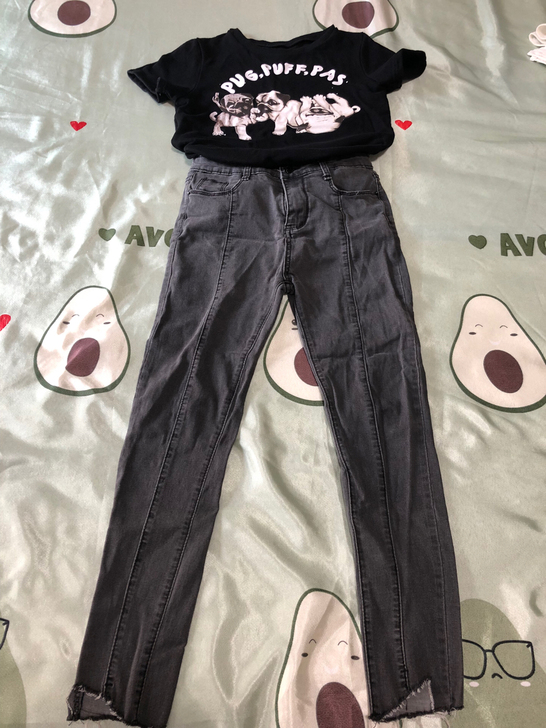 薄款牛仔裤只穿过两次