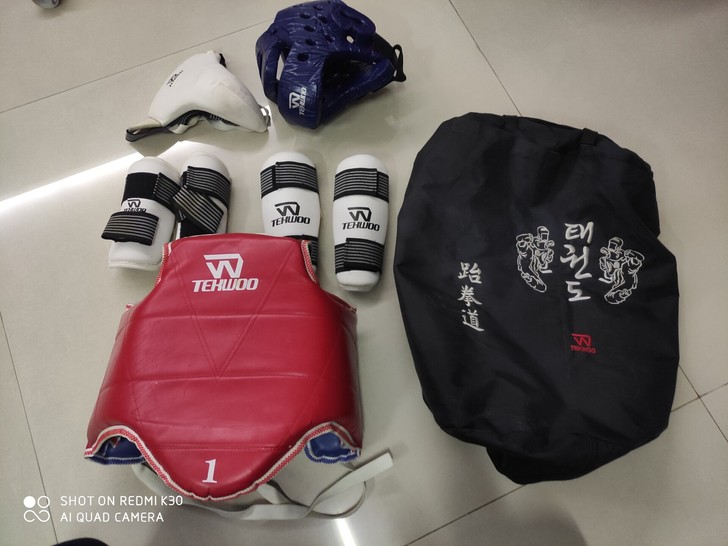 跆拳道护具闲置,大概5-6成新