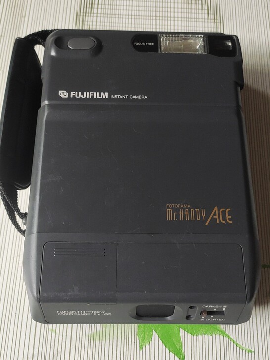 富士iNSTANT CAMERA相机一部