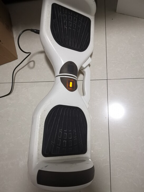 京东买的领奥平衡车，买来就在家里玩过几次，...