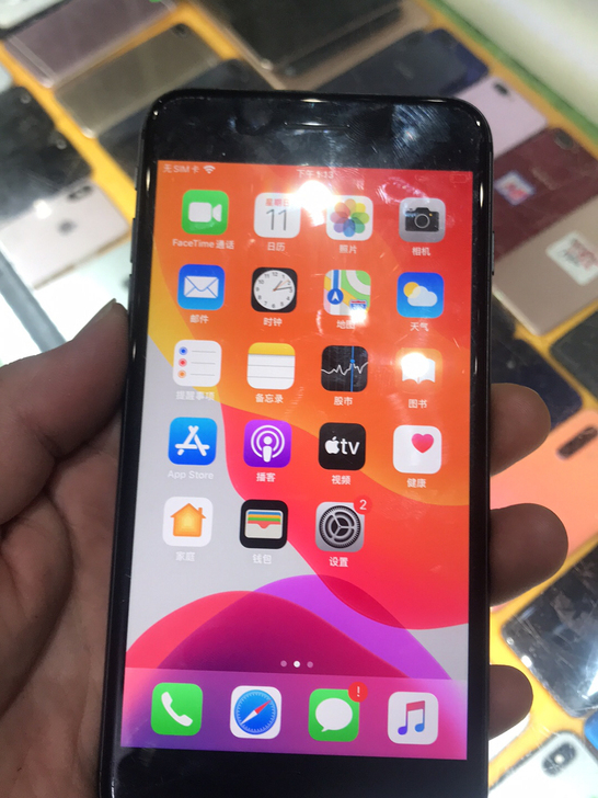 苹果8Plus,国行版64G,有磨损磕碰,...