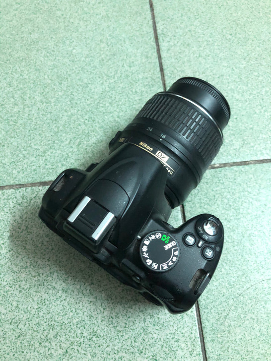 尼康单反照相机D3000