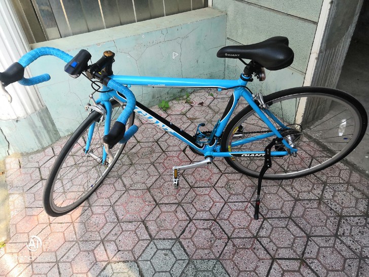 捷安特公路自行车，只限同城。金坛二中附近