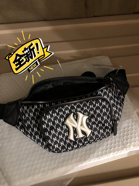 个人闲置，全新斜挎腰包胸包男女款，图片都是...