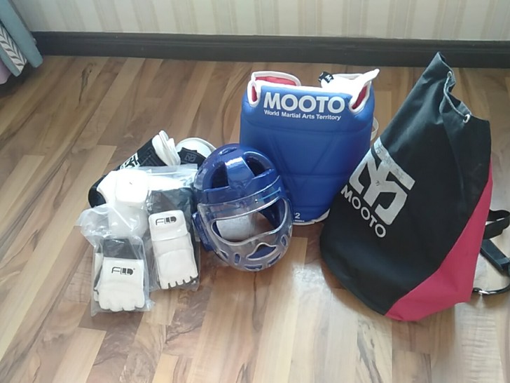 韩国正品MOOTO跆拳道护具九件套，全新，...