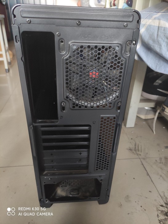 航嘉机箱 带三个RGB风扇 建议自提