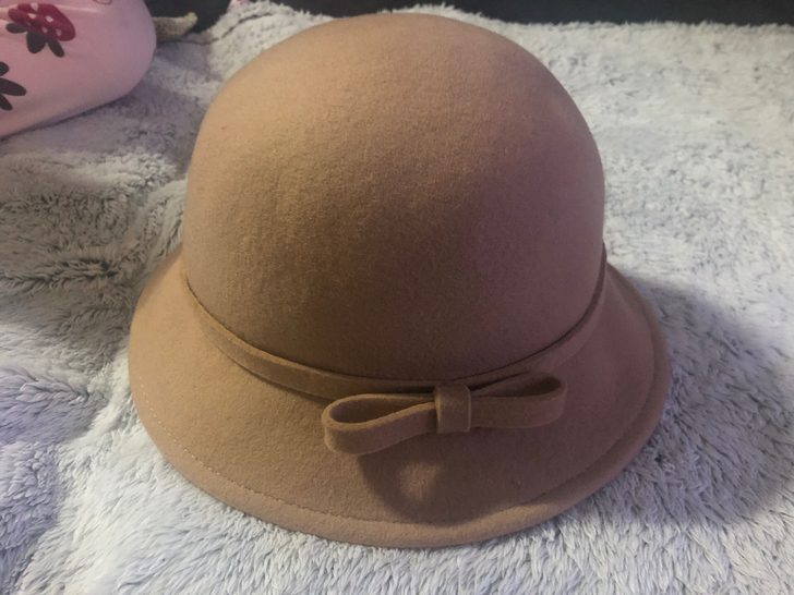 英式礼帽,只戴过一次,质量很好。
