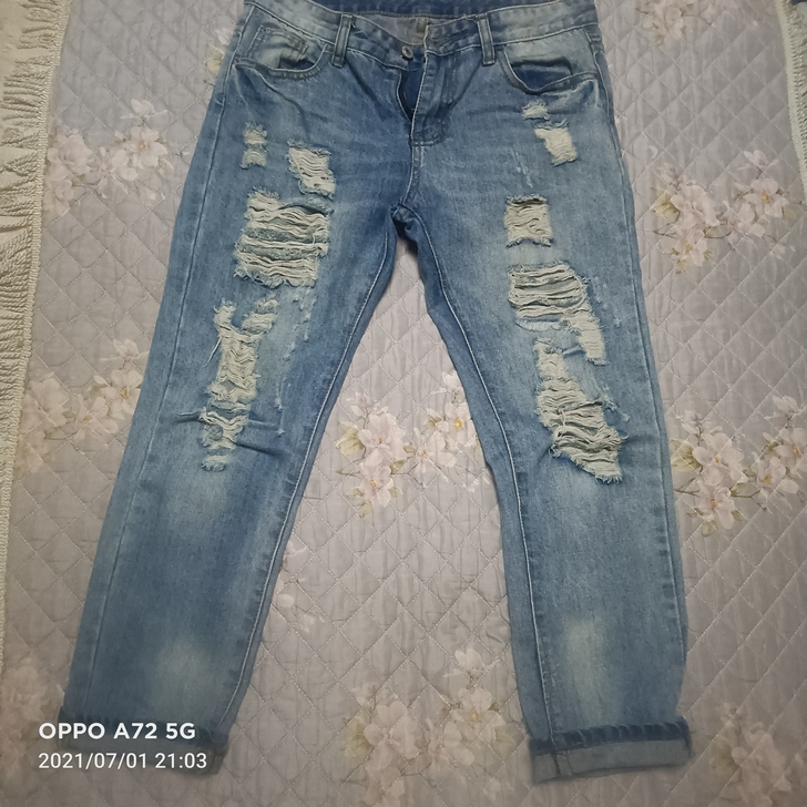 28码女款牛仔裤一条  裤型很棒  特显瘦...